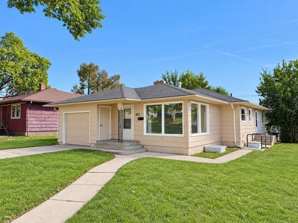 862 2nd Avenue NW, Valley City, ND 58072