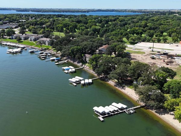 1280 Village Oaks Drive, Unit 15, Okoboji, IA 51355