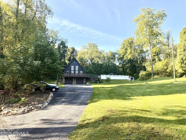25 S 11TH Street, Mifflinburg, PA 17844
