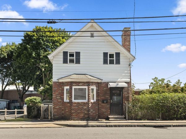 12 Boston St, Lynn, MA 01904