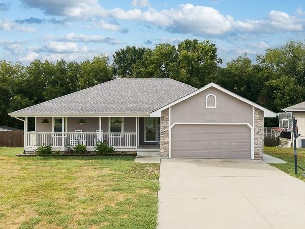 4045 SE 23rd Terrace, Tecumseh, KS 66542