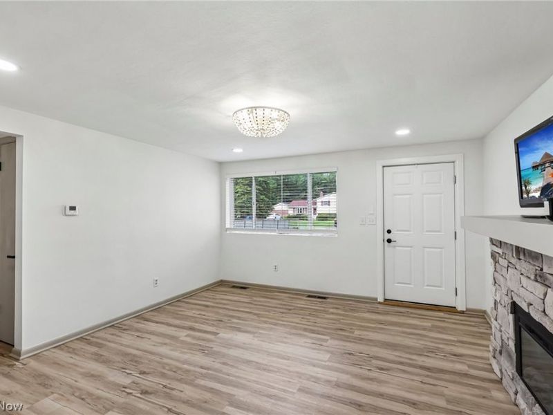 5803 Lake Road, Mentor on the Lake, OH 44060 Photo 15