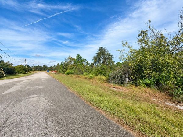 208 FIJI WAY NE, LAKE PLACID, FL 33852