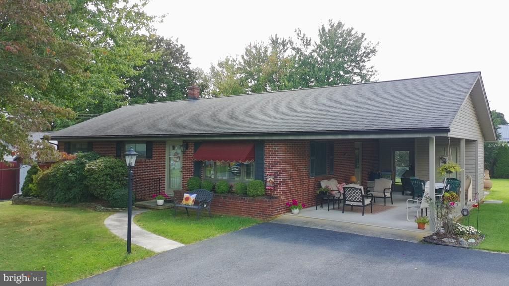 213 JOYCE DRIVE, FAYETTEVILLE, PA 17222