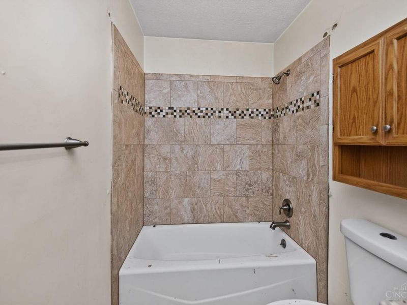 12145 Kenn Road, Springdale, OH 45240 Photo 36