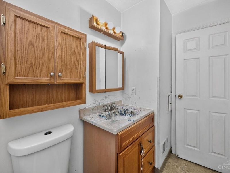 12145 Kenn Road, Springdale, OH 45240 Photo 37