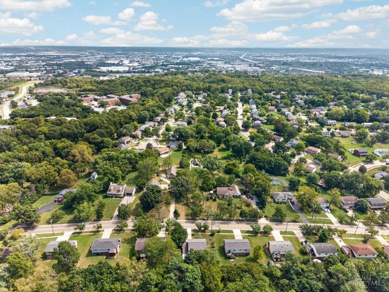 12145 Kenn Road, Springdale, OH 45240 Photo 9