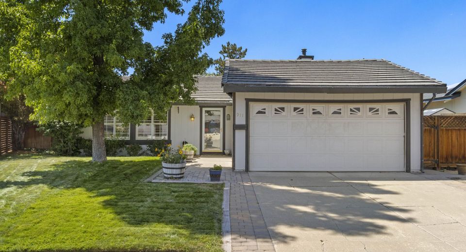 911 Birchwood Circle, Sparks, NV 89434 Photo