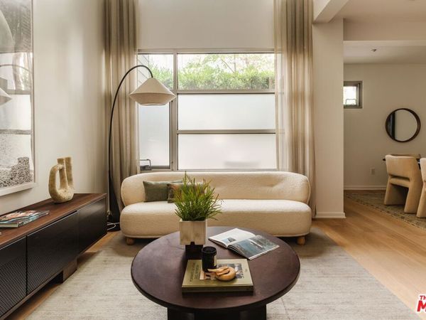 4111 W Sunset Boulevard, Unit 111, Los Angeles, CA 90029