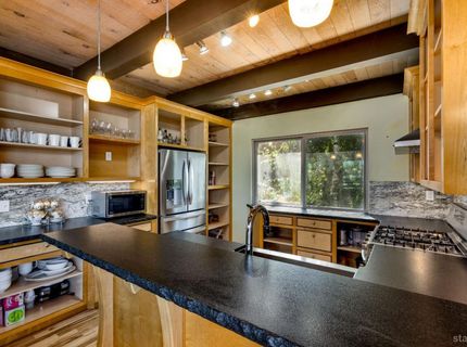 2031 Venice Drive, Unit 323, South Lake Tahoe, CA 96150 Photo