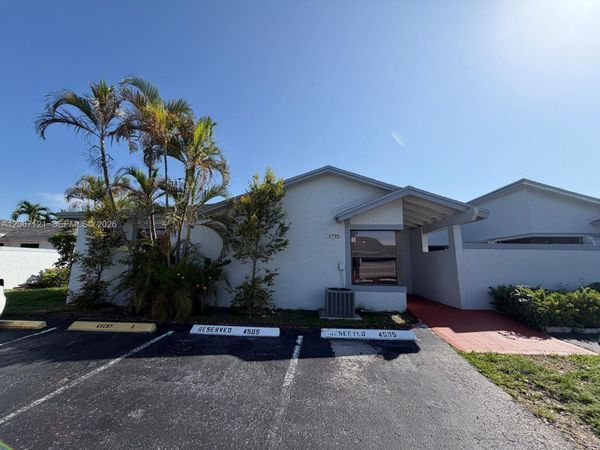 6705 SW 152nd Pl, Unit 45-05, Miami, FL 33193