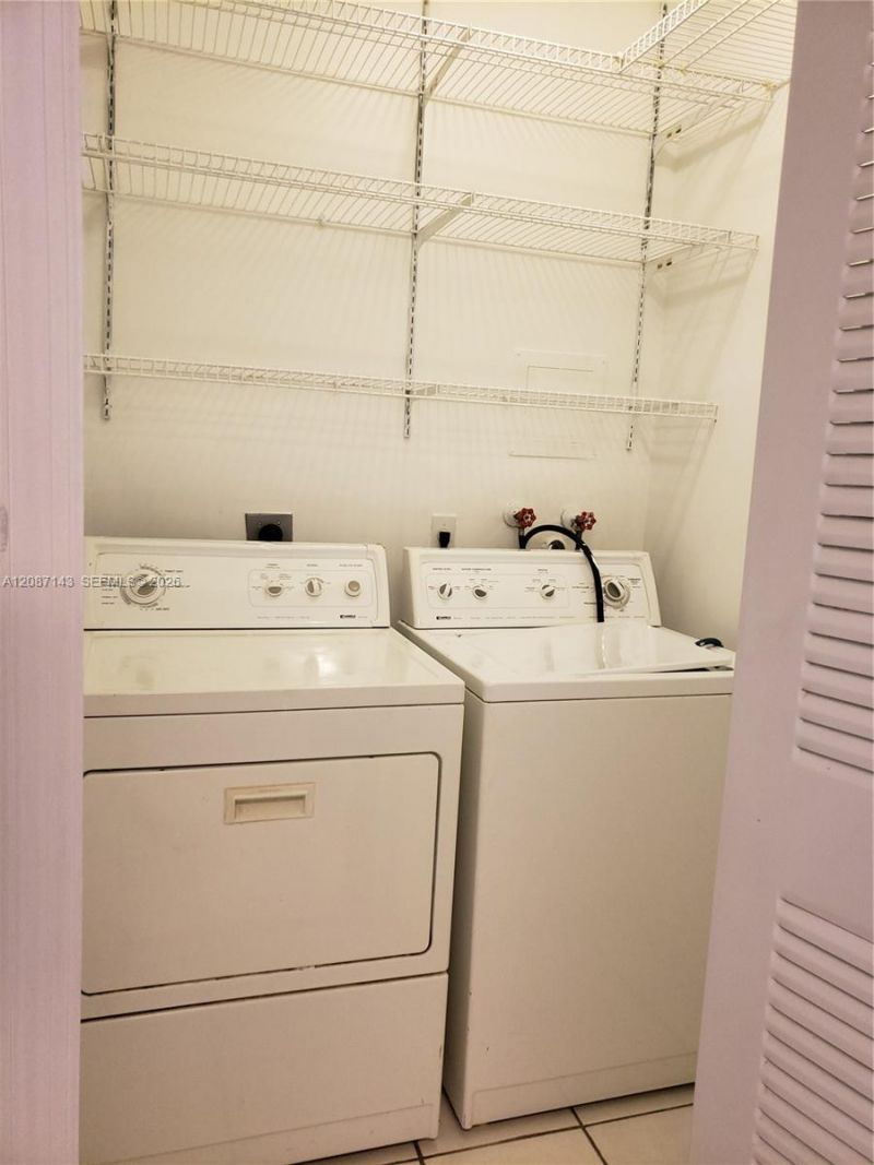 9340 Fontainebleau Blvd, Unit W212, Miami, FL 33172 Photo
