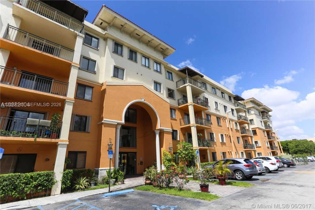 9340 Fontainebleau Blvd, Unit W212, Miami, FL 33172 Photo