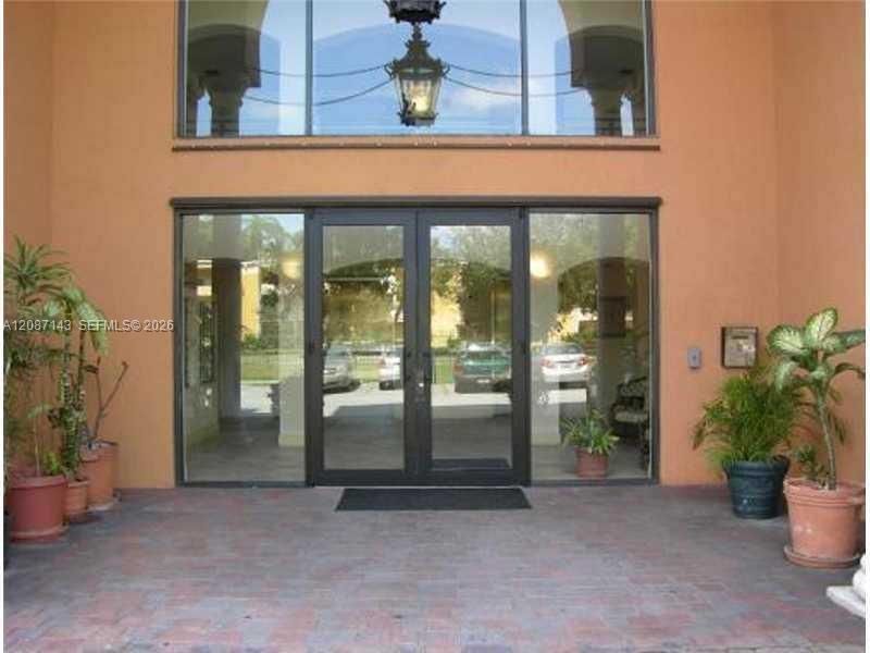 9340 Fontainebleau Blvd, Unit W212, Miami, FL 33172 Photo