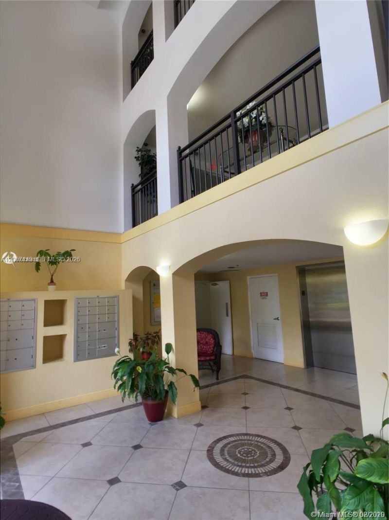 9340 Fontainebleau Blvd, Unit W212, Miami, FL 33172 Photo