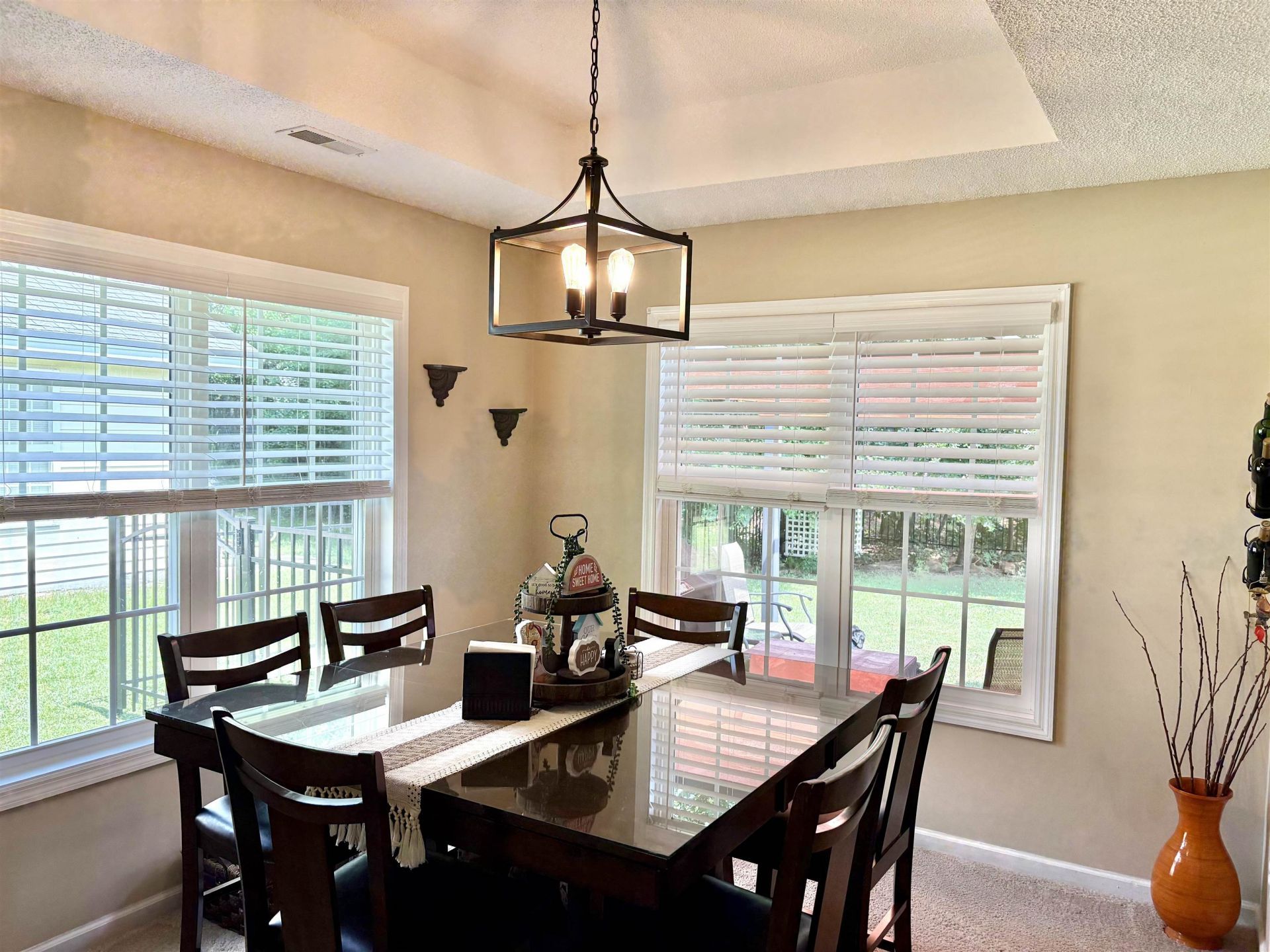 72 Daniel Morrall Ln. Photo 8