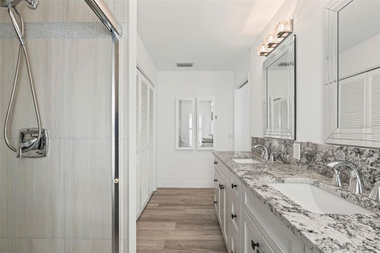 7215 Westmoreland Drive, Sarasota, FL 34243 Photo