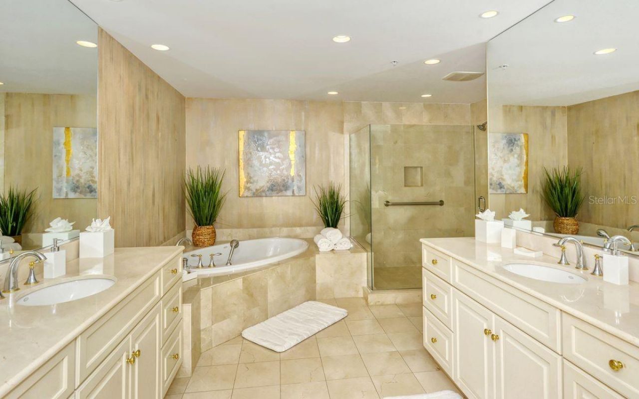 1111 Ritz Carlton Drive, Unit 1004, Sarasota, FL 34236 Photo