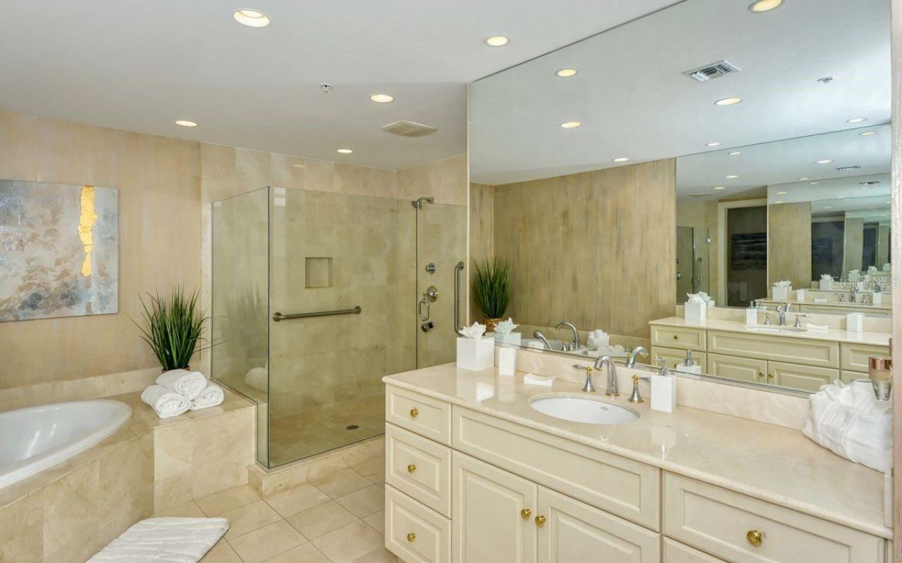 1111 Ritz Carlton Drive, Unit 1004, Sarasota, FL 34236 Photo