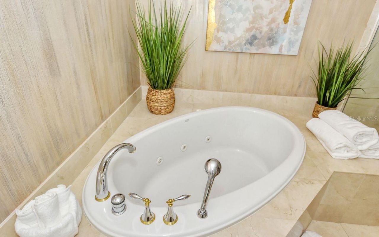1111 Ritz Carlton Drive, Unit 1004, Sarasota, FL 34236 Photo