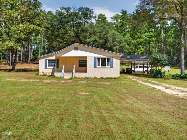 2722 Pioneer Road , Chipley, FL 32428