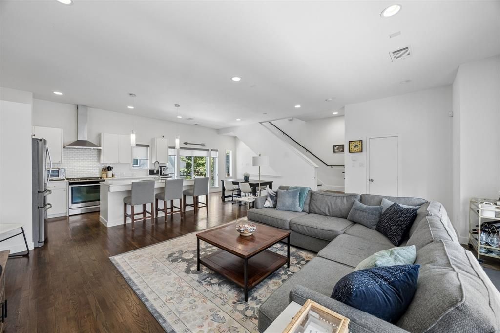4935 Flitwick Court, Dallas, TX 75204 Main Photo