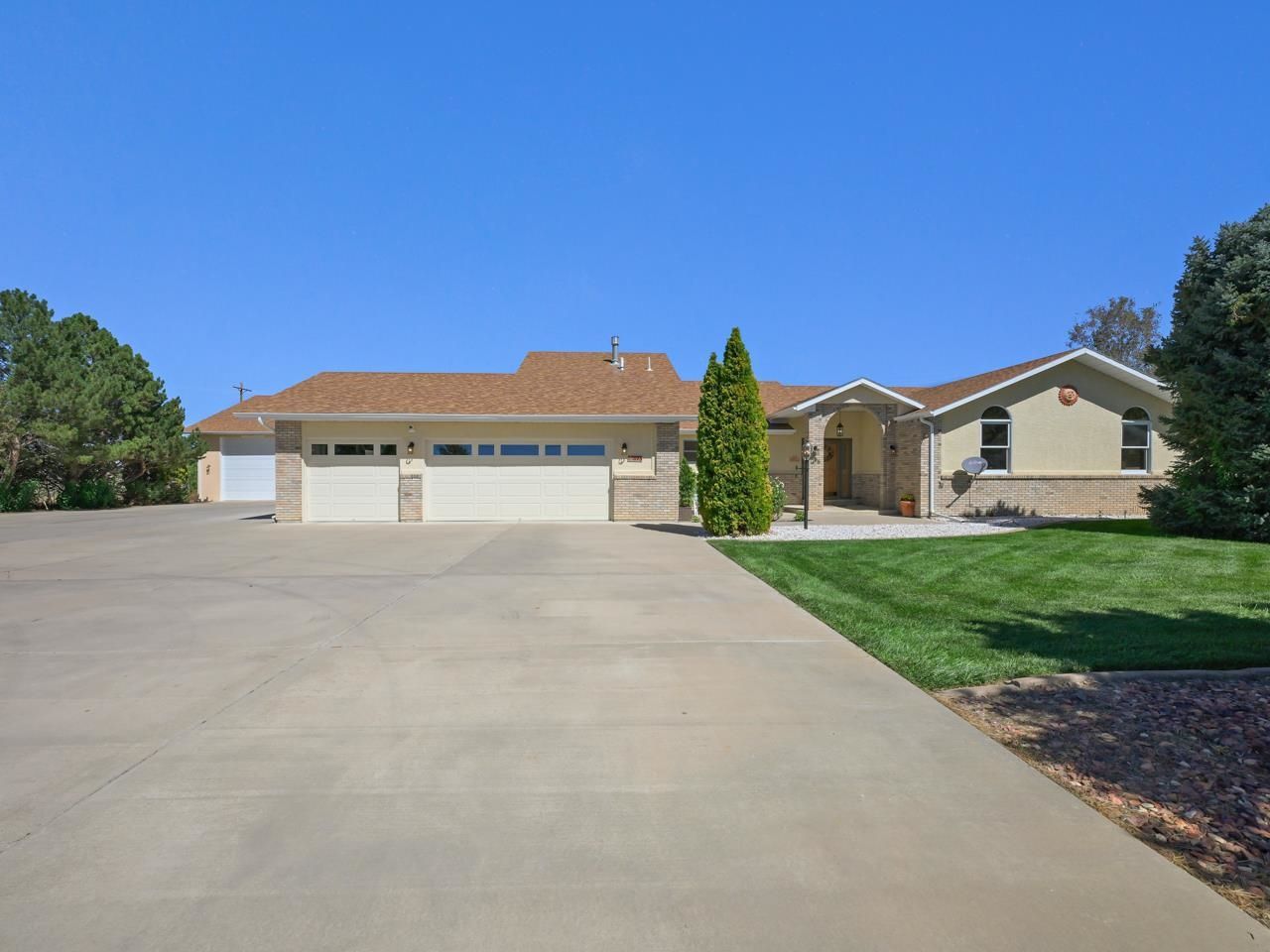 895 26 1/2 Road, Grand Junction, CO 81506 Main Photo