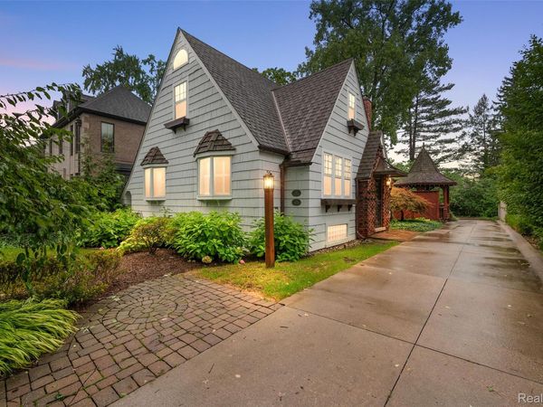 367 Baldwin Road , Birmingham, Mi 48009