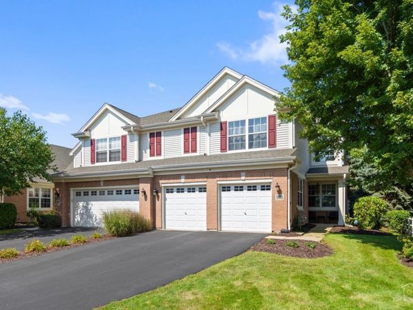 965 Winners Cup Ct Court , Naperville, IL 60564