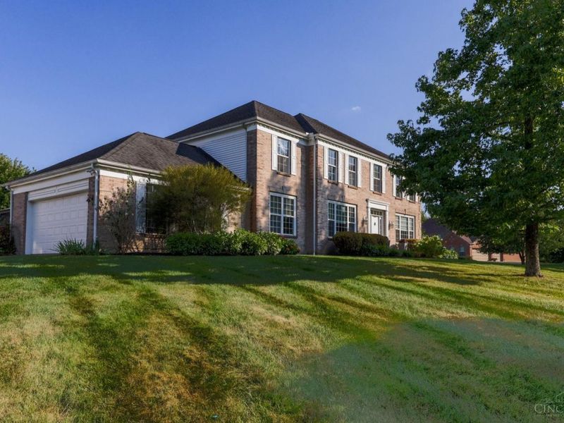 4250 English Oaks Court, Union Township, OH 45103 Photo 2