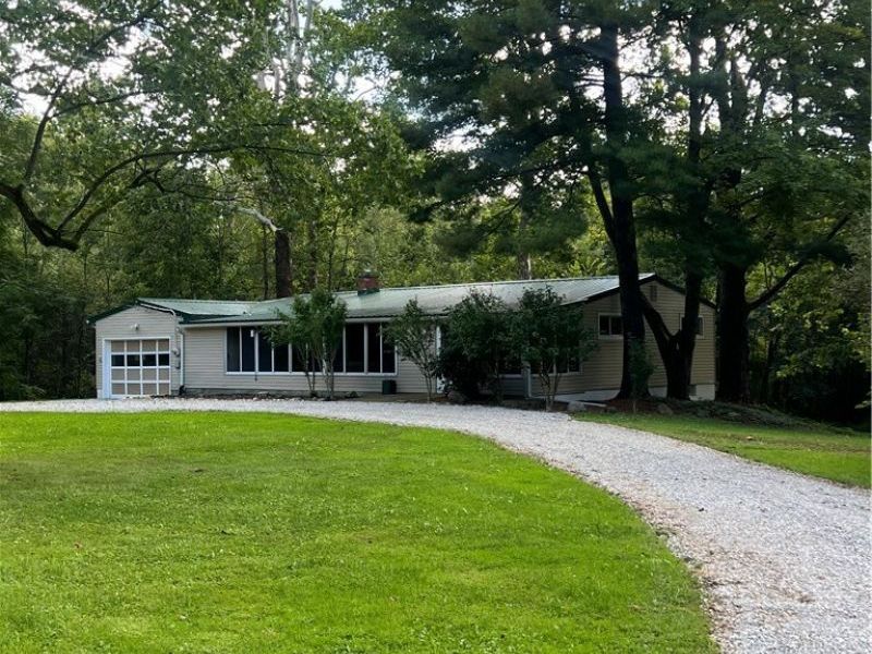 3112 Latimer Road, Rock Creek, OH 44084 Photo 5