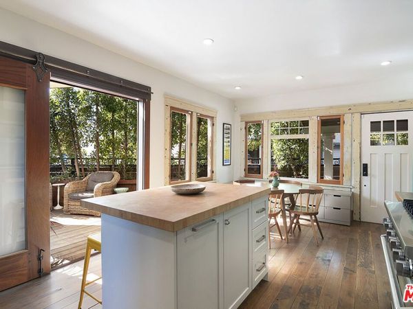 1130 Electric Avenue, Venice, CA 90291