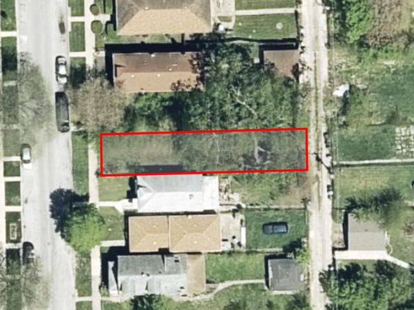9527 S Yale Avenue, Chicago, IL 60628