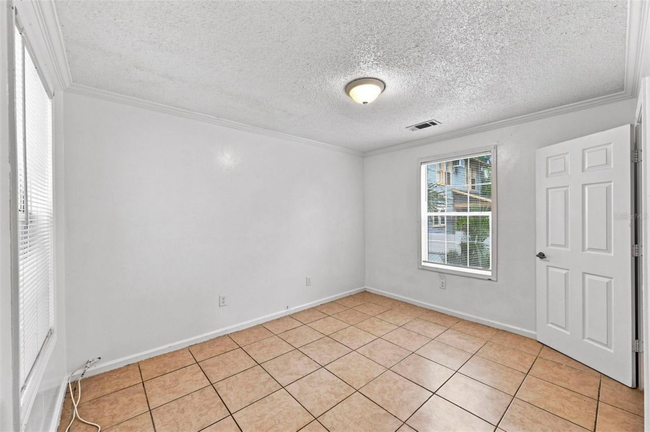 1037 12th Avenue S, Saint Petersburg, FL 33705 Photo