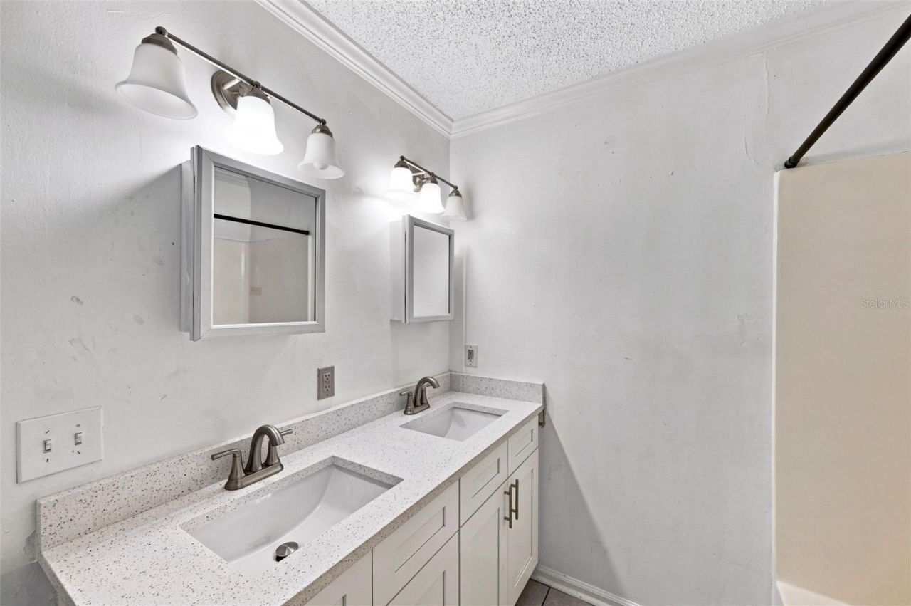 1037 12th Avenue S, Saint Petersburg, FL 33705 Photo