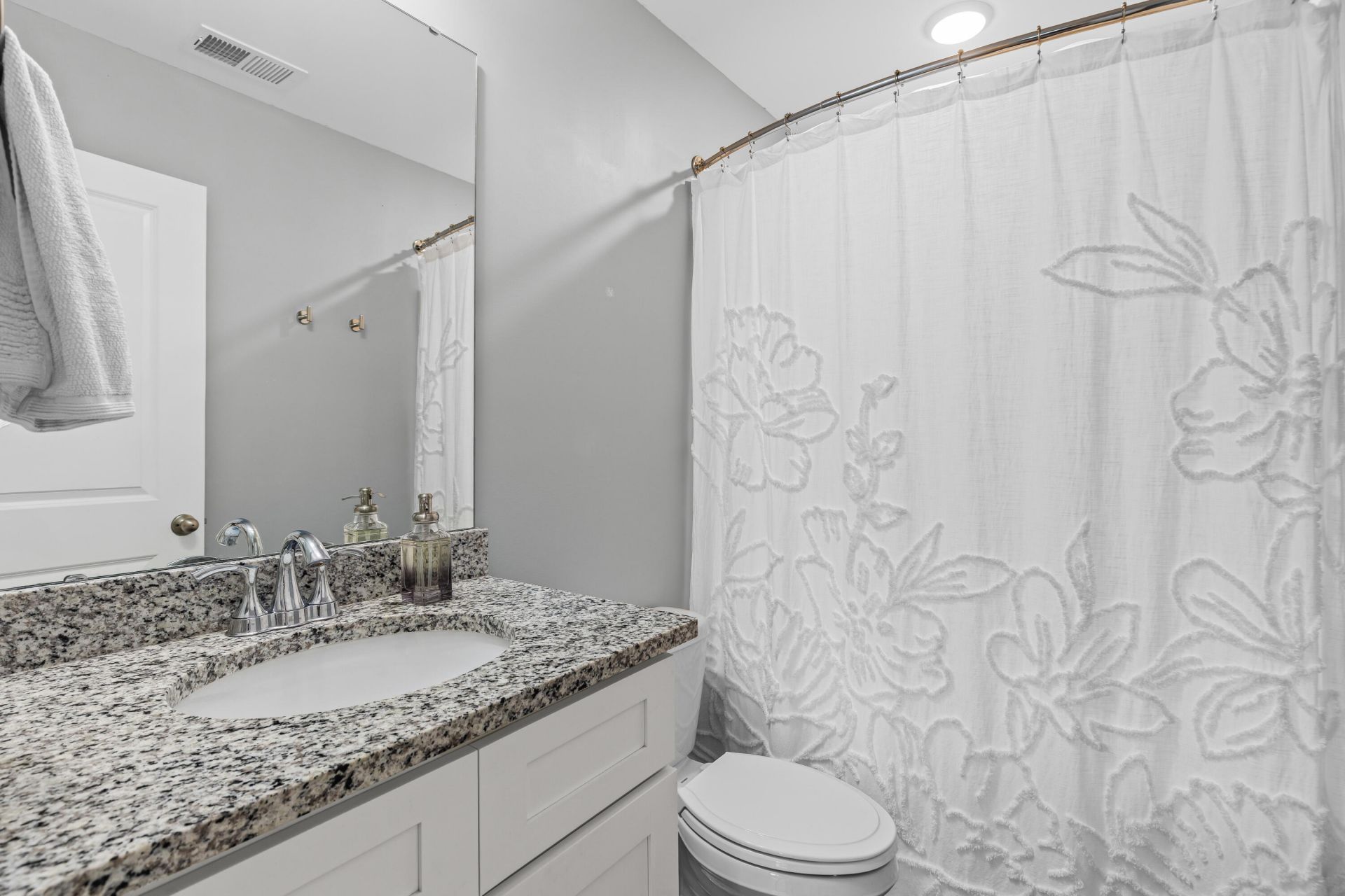 2380 Storen Street Photo 36