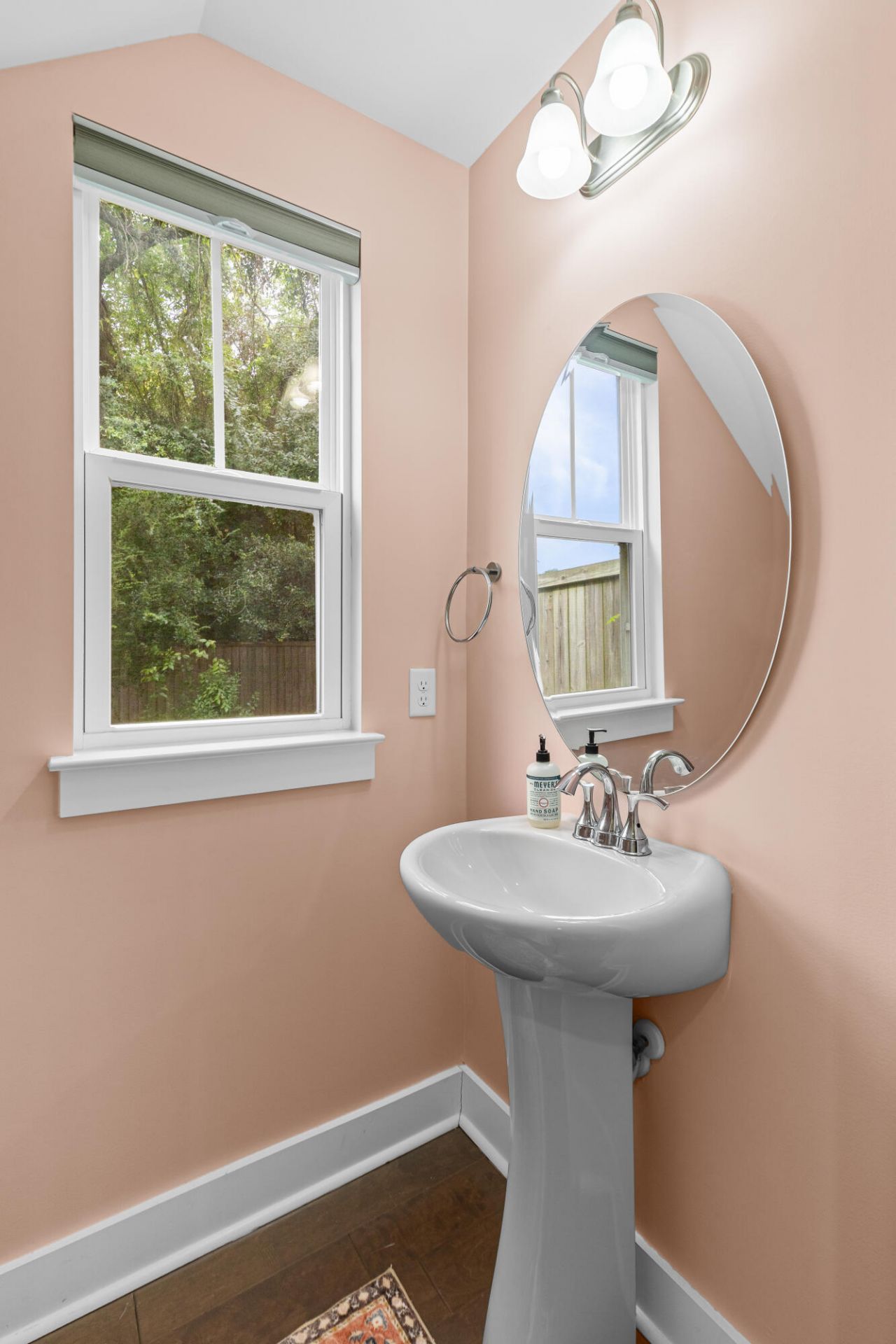 2380 Storen Street Photo 7