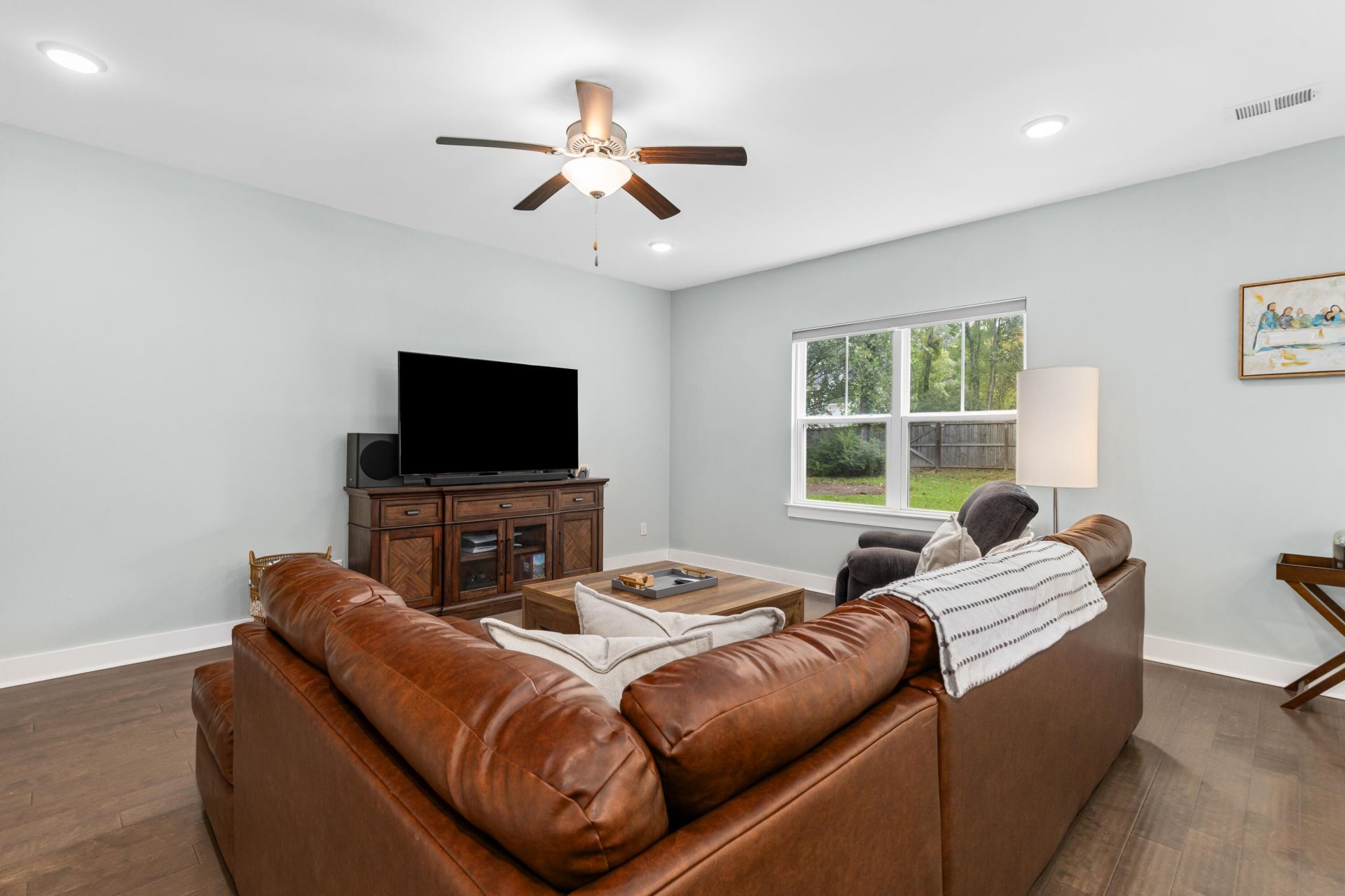 2380 Storen Street Photo 8