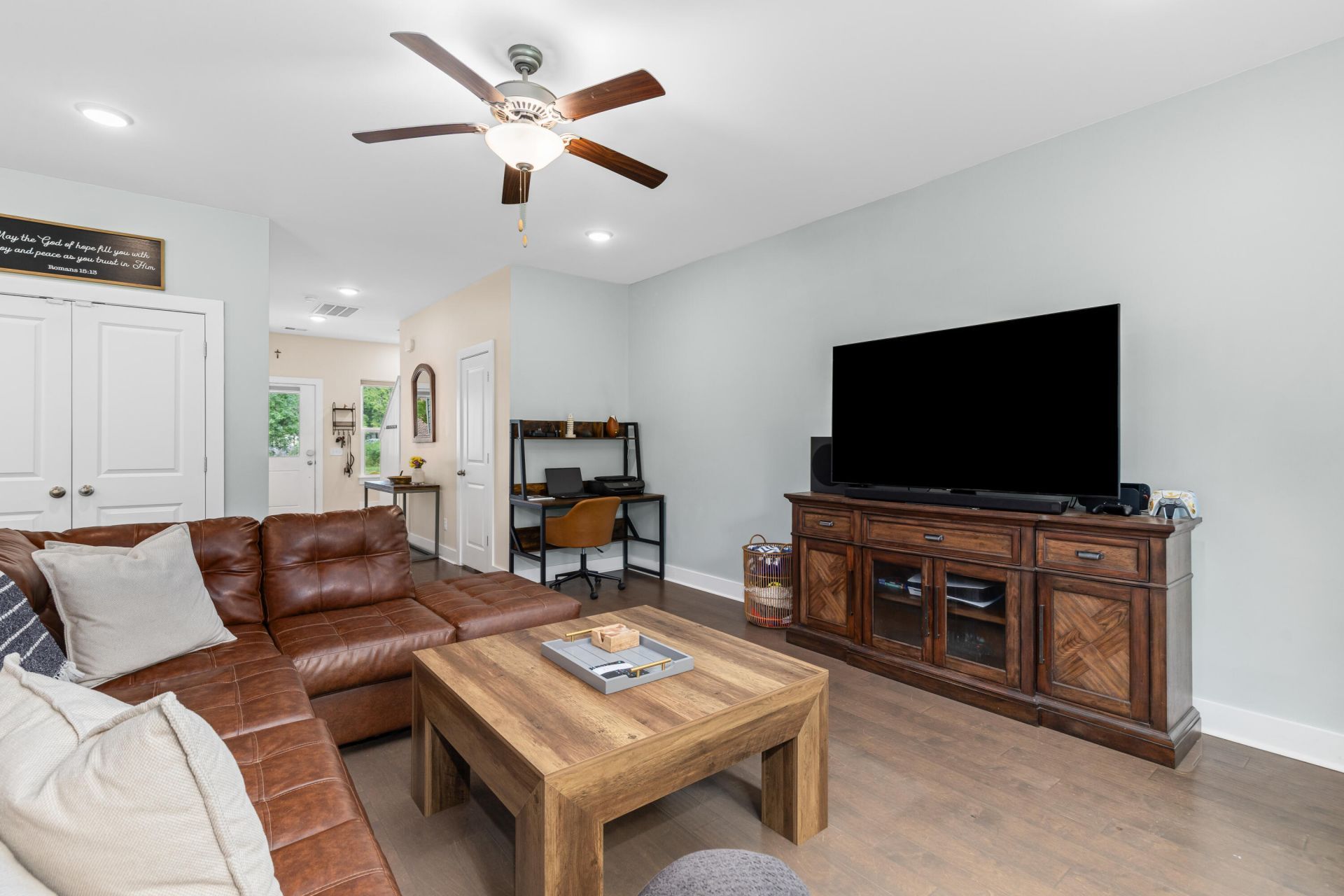 2380 Storen Street Photo 9