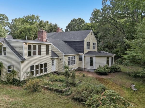 36 Boeske Ave, Maynard, MA 01754