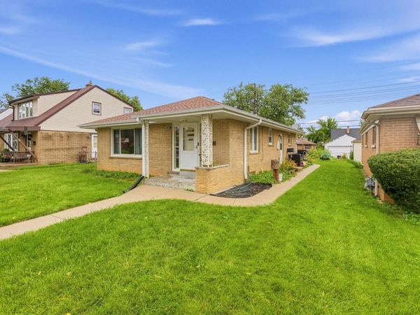 6350 W Leon TERRACE, Milwaukee, WI 53218