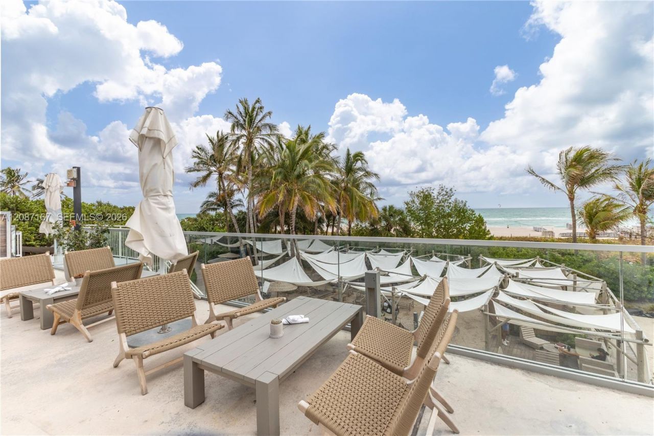 2301 Collins Av, Unit 1026, Miami Beach, FL 33139 Photo