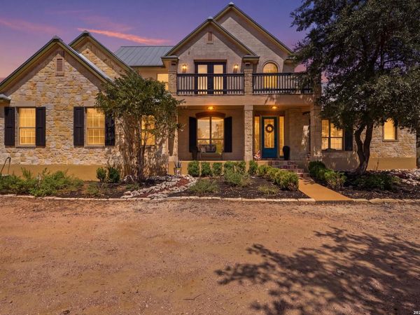 172 RIVER CHASE DR, New Braunfels, TX 78132
