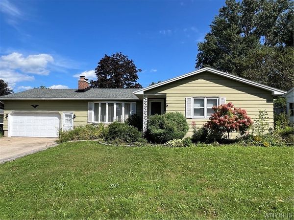 21 Shepard Avenue , Akron, NY 14001