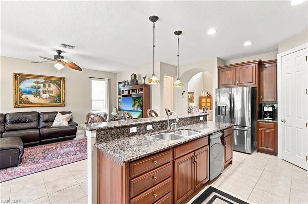19600 Maddelena Cir, Estero, FL 33967 Photo