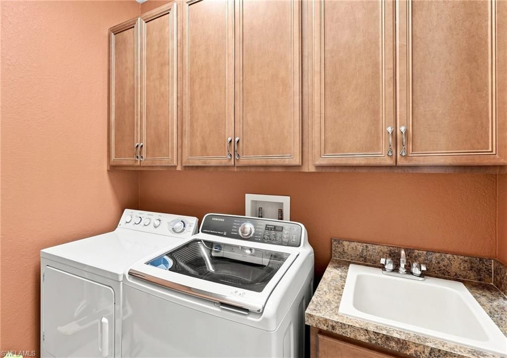 19600 Maddelena Cir, Estero, FL 33967 Photo