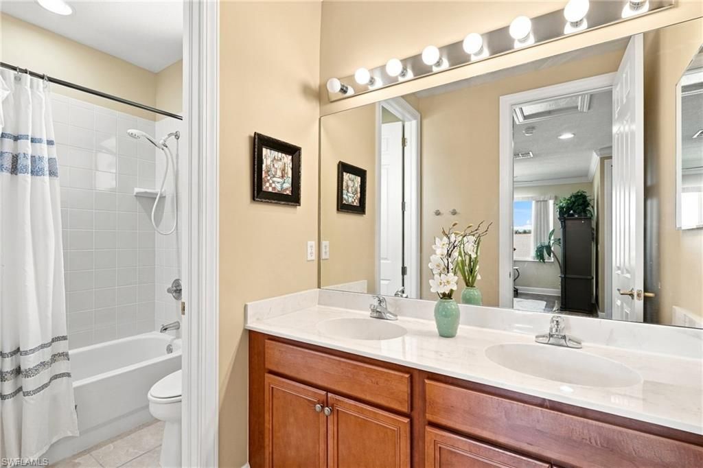 19600 Maddelena Cir, Estero, FL 33967 Photo