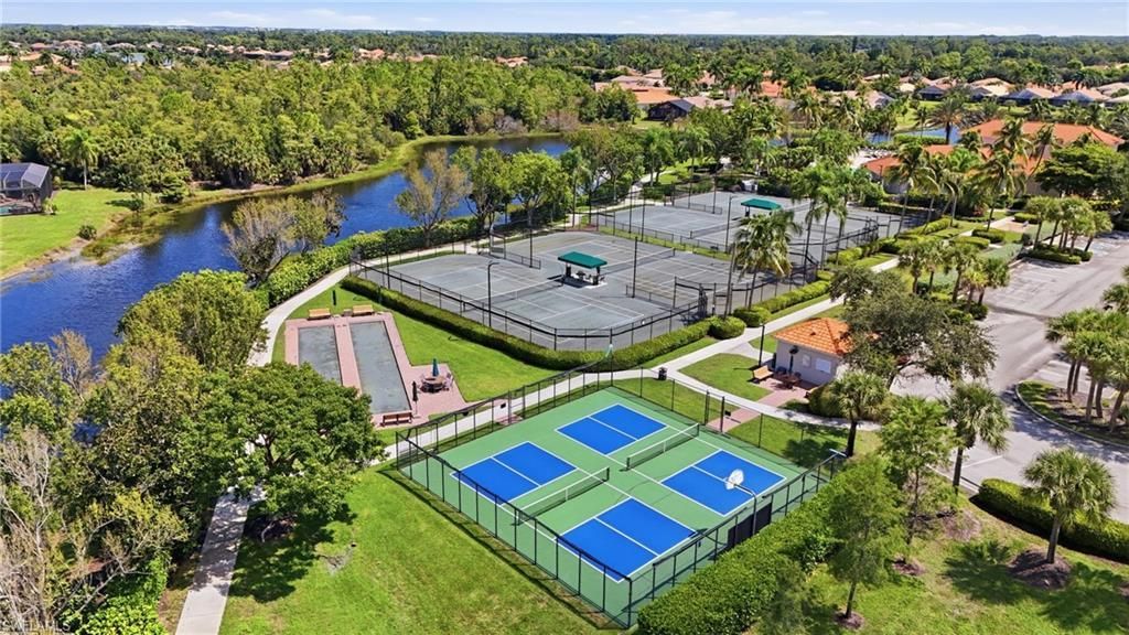 19600 Maddelena Cir, Estero, FL 33967 Photo