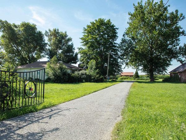 2805 W Marquis , Janesville, IA 50647