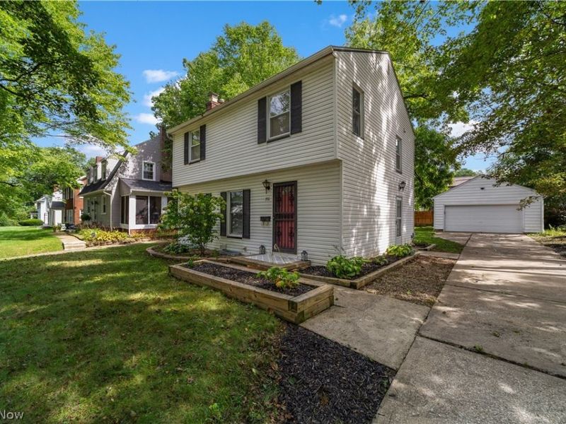 751 Roslyn Avenue, Akron, OH 44320 Photo 2
